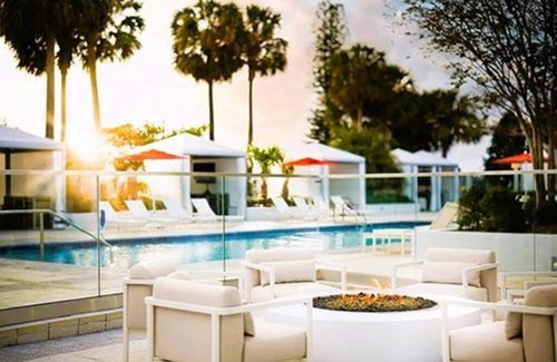 Surfside Apartamento | Chic studio with AC and fitness room in fabulous Miami near beach