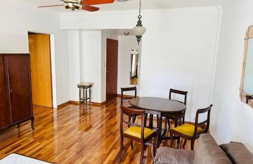 Caballito Apartamento | Chic & Stylish: Modern Apartment