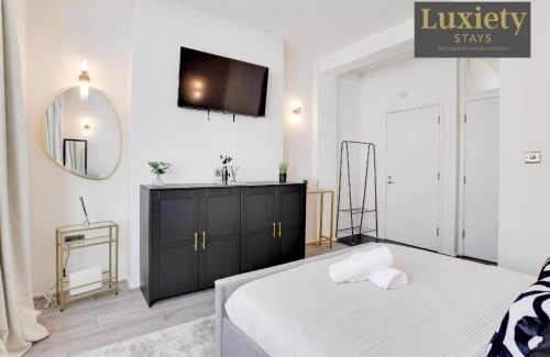 Southend-on-Sea Apartamento | Chic & Stylish Studio City Centre Nr High St by Luxiety Stays