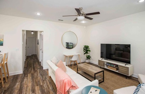 Thomasville Casa | Chic Thomasville Home Walk to Downtown!