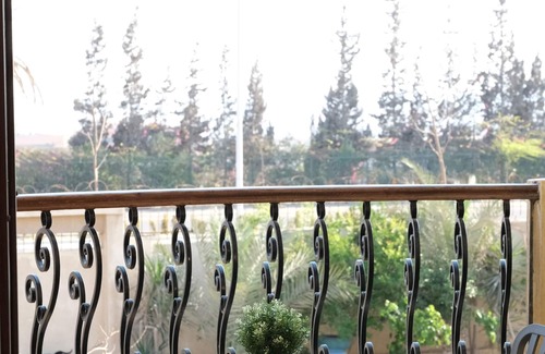 The 5th Settlement Apartamento | Chic Urban Escape| 1BR Apt. with all amenities by Ramatan Hospitality.