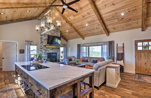 Williamstown Casa | Chic Williamstown Retreat with Pool & Hot Tub!