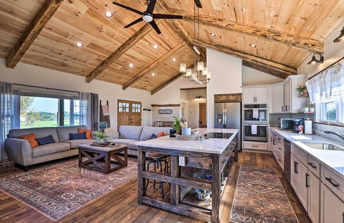 Williamstown Casa | Chic Williamstown Retreat with Pool & Hot Tub!