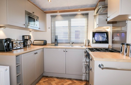 Chichester Cabaña | Chichester Lakeside Holiday Park