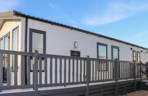 Chichester Casa | Chichester Lakeside Holiday Park