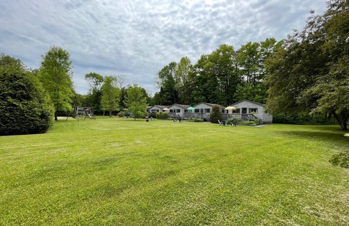 Hope Bay Cabaña | Chickadee-Cedar Garden Cozy Cottage #3