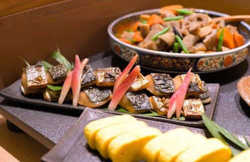 Yahatahigashi Hotel | Chigusa Hotel