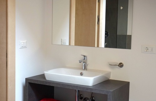 Foiana Apartamento | Alojamiento para niños con piscina en un entorno familiar.