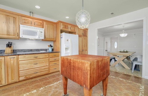 Chincoteague Casa | Chincoteague Island Creekside Cottage