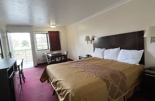 Chino Hotel | Chino Motel