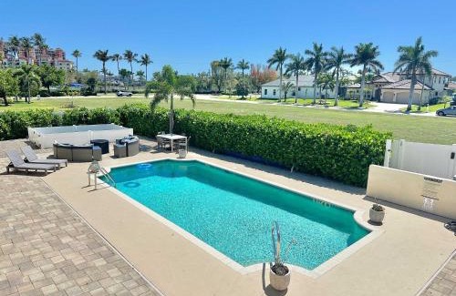 Pelican Apartamento | Chiquita Retreat with Pool
