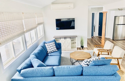 South Beach Haven Casa | Chowda cook off & Kitefest Open! 1 house off Beach, 3 Decks, Ocean & Bay Views