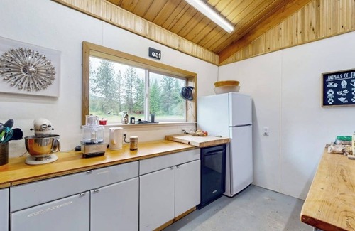 Northport Cabina | 5 cabinas + Rec Hall con literas + cocina completa y baño (para 30) Alquiler 1-5
