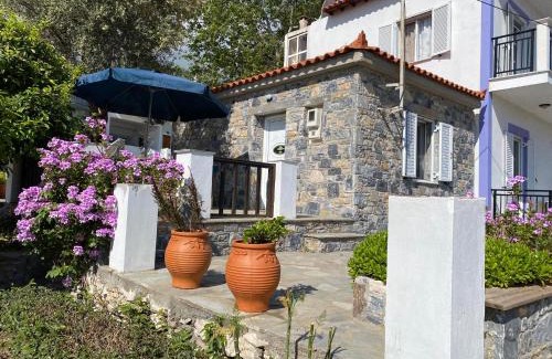 Agios Konstantinos Casa | Christina Traditional House