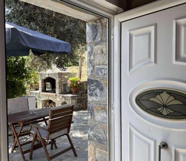 Agios Konstantinos Casa | Christina Traditional House