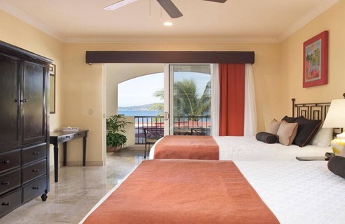Flamingos Complejo | Christmas in 2 BR Suite Flamingos