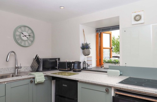 Holsworthy Cabaña | CHURCH BARN, pet friendly, with a garden in Bradworthy