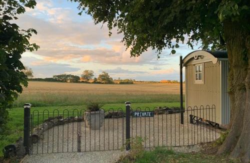 Melton Mowbray Casa | Church House Hut