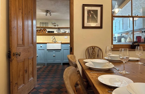 Buxton Casa | CHURCH VIEW, pet friendly, with open fire in Buxton