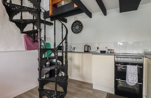 Portmellon Cabaña | CHY RANI, pet friendly, character holiday cottage in Mevagissey