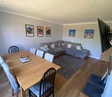 Tan-y-groes Casa | Cilhaul 3 bedroom holiday let