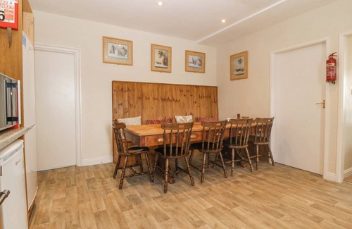 Bwlchtocyn Cabaña | CIM CANOL, pet friendly, character holiday cottage in Abersoch