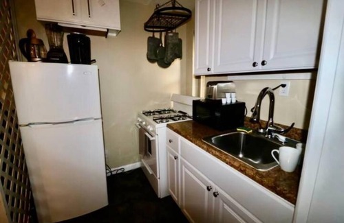 Roselawn Finance Apartamento | Cincinnati Themed, Historic Big Sky Apartments!