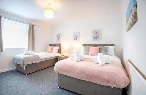 St. Thomas Casa | City Access - 3 Beds - Parking - Smart TVs