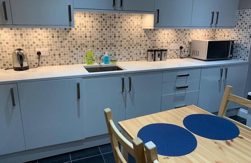 Haringey Casa | Triple-Baño compartido-1