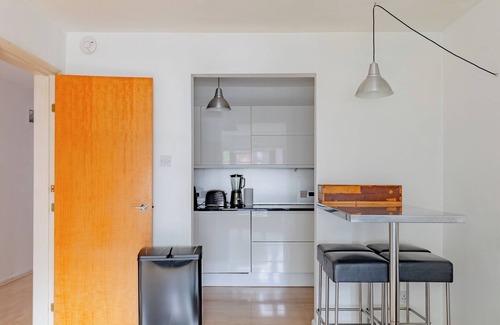 Spitalfields Apartamento | City-Connected 3BD Flat, Heart of East London