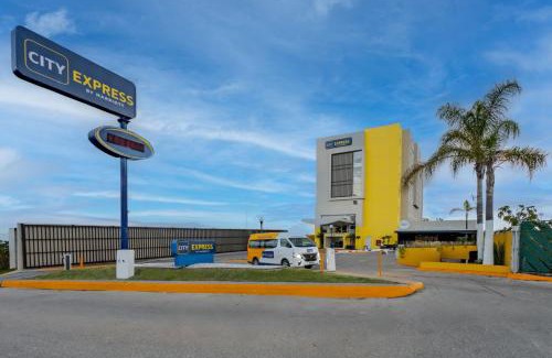 Minerales Hotel | City Express by Marriott Guadalajara Aeropuerto