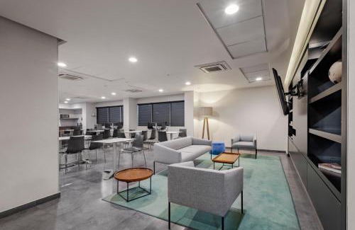 Minerales Hotel | City Express by Marriott Guadalajara Aeropuerto