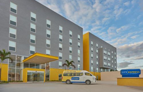 Alfredo V. Bonfil Hotel | City Express by Marriott Cancun Aeropuerto