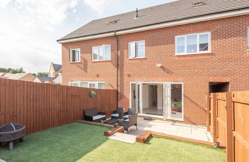 Stanley Casa | City fields 4 bedroom house in Yorkshire