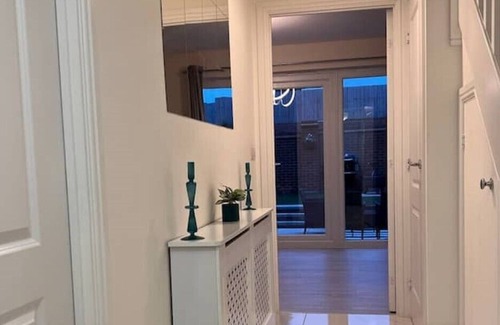 Stanley Casa | City fields 4 bedroom house in Yorkshire