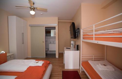 Gleimviertel Casa | City Guesthouse Pension Berlin