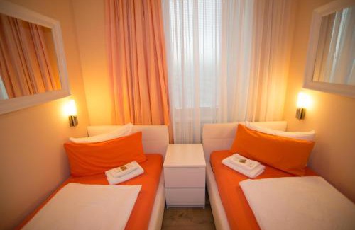 Gleimviertel Casa | City Guesthouse Pension Berlin