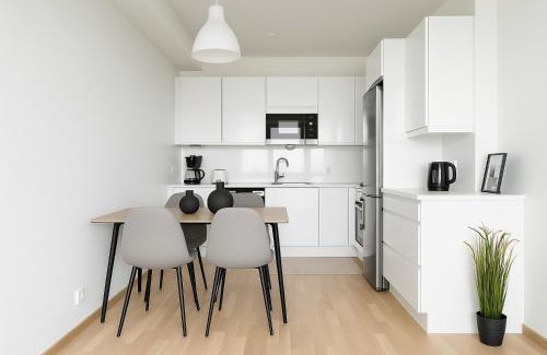 Tampere Apartamento | City Home Finland Panorama Suite - New Luxury Suite with Own SAUNA, One Bedroom, Spacious Balcony with City Views and Great Location next to Nokia Arena