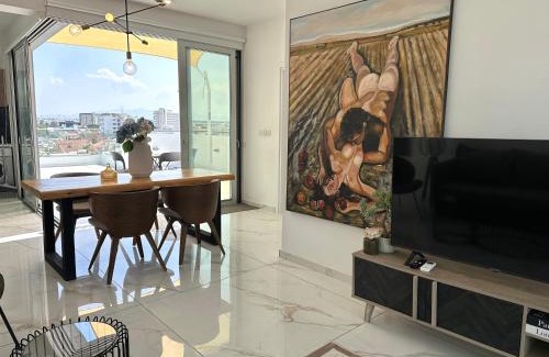Ayios Dhometios Apartamento | City Lights - Luxury Penthouse - Panoramic view - Near Unic