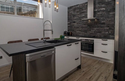 New Plymouth Apartamento | CITY LIVING APARTMENT THREE