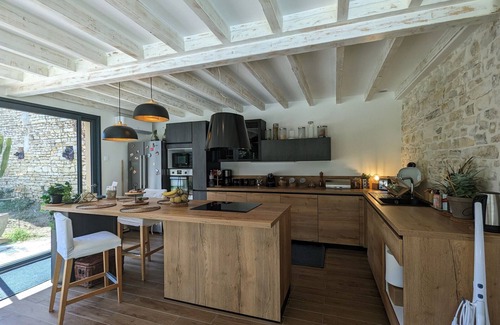 Chateauroux Cabaña | Casa urbana con piscina privada en el centro de Châteauroux