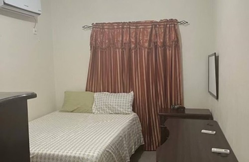 Beverly Hills Apartamento | City Skyline View 2 Bedroom Top Floor Apartment