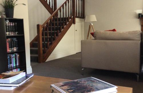 Launceston CBD Casa | City townhouse walking distance to city