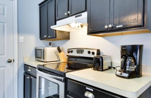 Historic Garderns Casa | Modern Downtown Gem! ¡A solo cuadras de AlamoDome, a 1 milla de RIVERWALK!