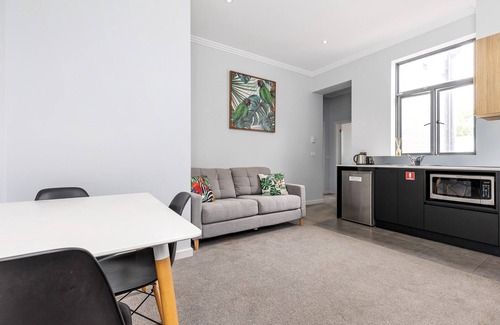 Wagga Wagga Hotel | Civic Apartments