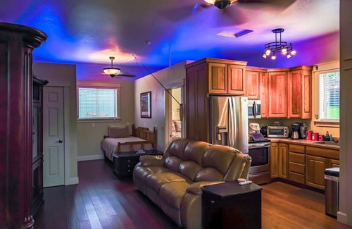 Baker City Apartamento | Claim Jumpers Cottage, Sleeps 4 w/ Sauna! Local Golfing 50% Off!