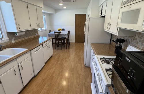 Bellaire Casa | Clam Lake Access - sleeps 12. Close to Torch Lake. Between Bellaire and Alden