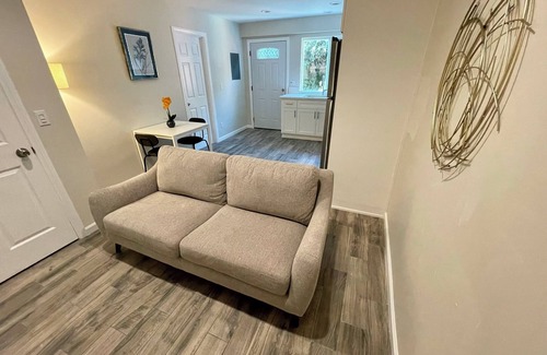 Claremont Casa | Cozy Claremont House