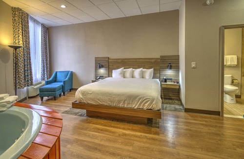 Gatlinburg Hotel | Clarion Pointe Downtown Gatlinburg