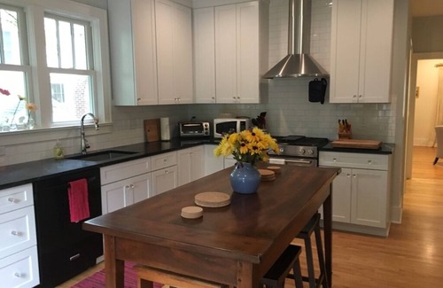 Burns Park Casa | Classic Ann Arbor Home Near Stadium and Campus